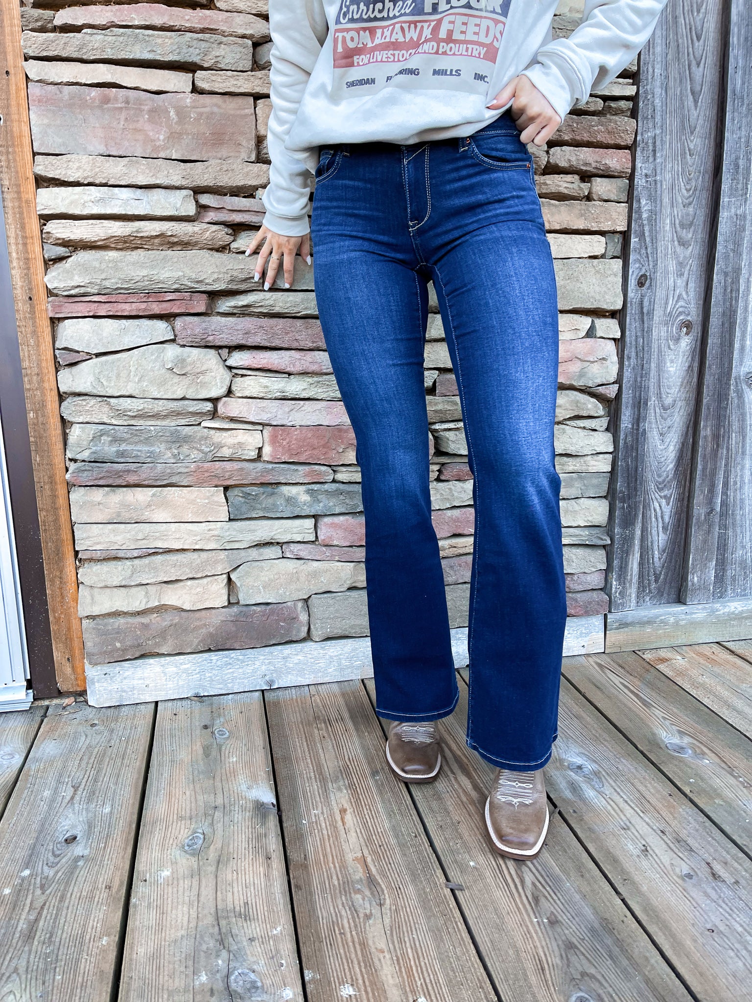 THE ARIAT KATIE ULTRA STRETCH PERFECT RISE FLARE JEANS - Image 4