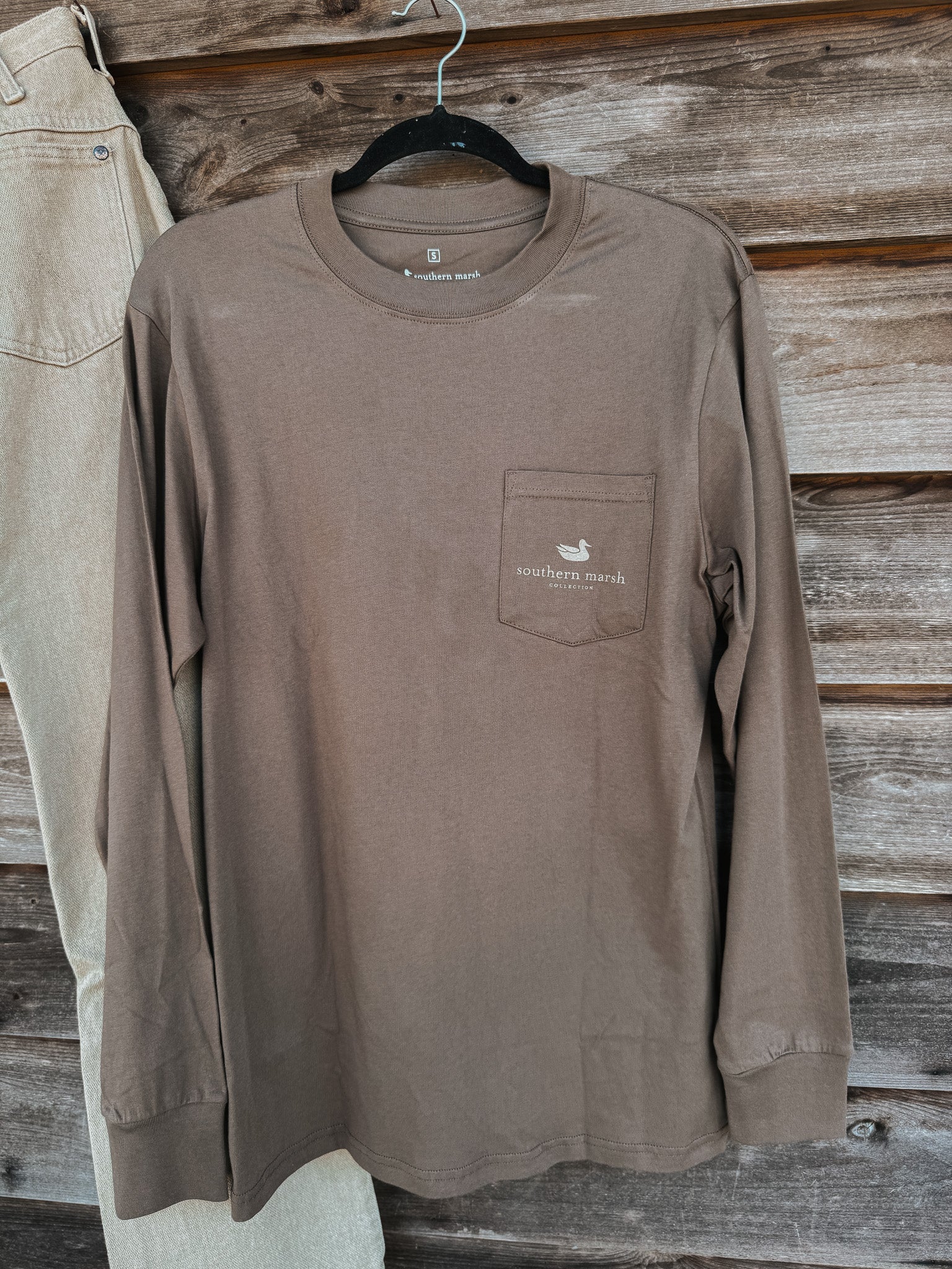 Southern Marsh Vintage Camo Duck Decoy T-Shirt in Carajillo Brown - Image 4