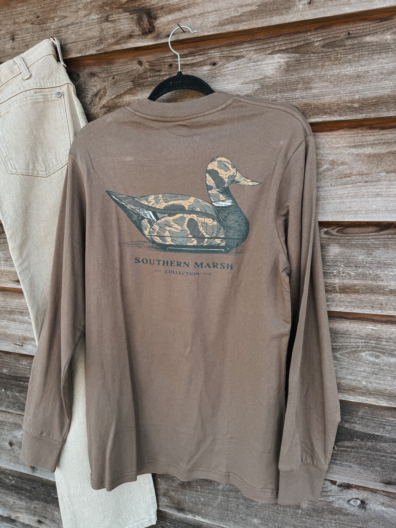 Southern Marsh Vintage Camo Duck Decoy T-Shirt in Carajillo Brown - Image 5