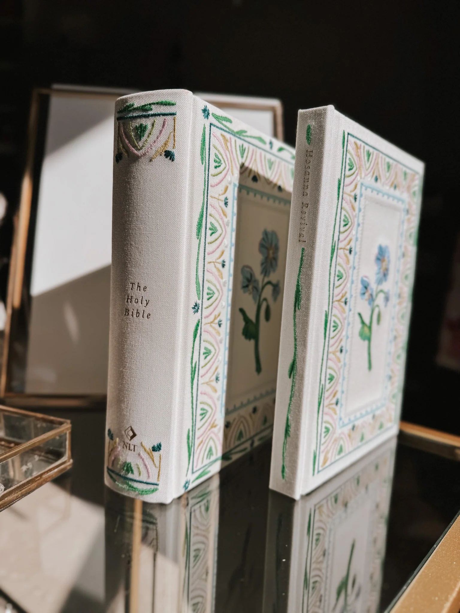 Hosanna Revival Notebook: Lisbon Theme - Image 5