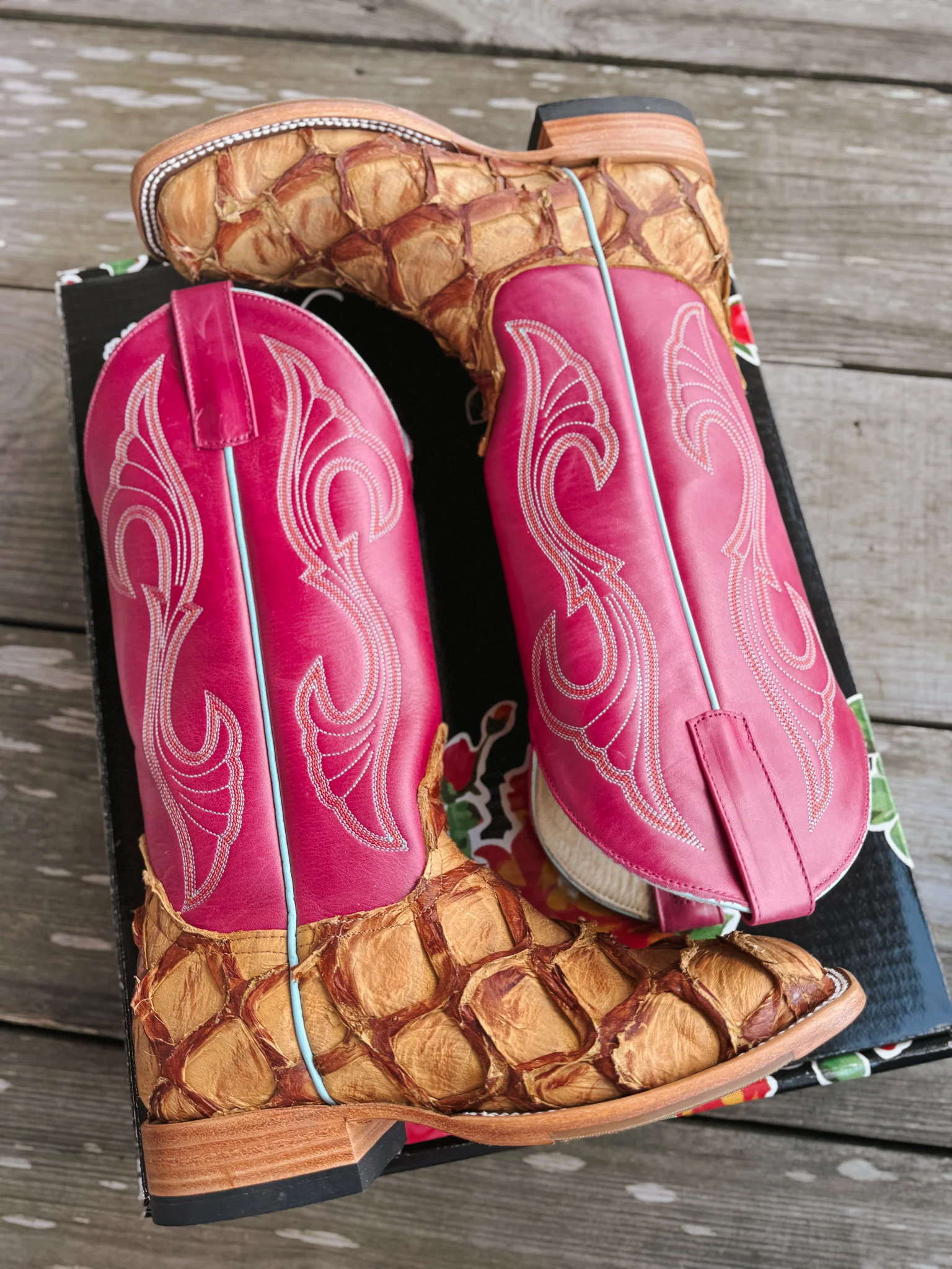 Women's Macie Bean Pink Antique Saddle Pirarucu Boots - Image 6