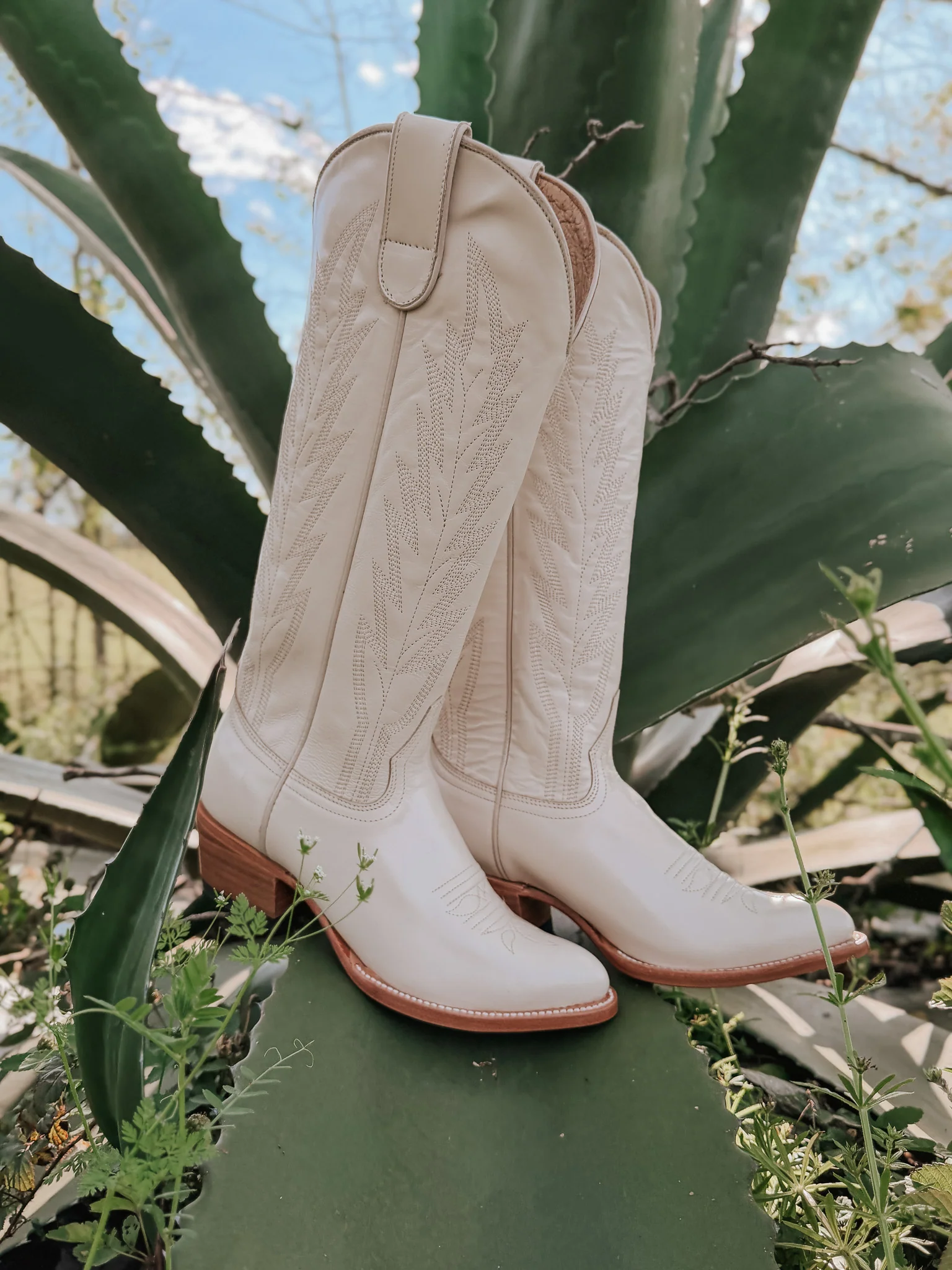 Women's 15" Macie Bean Spacey Gracey Almond Toe Cream Boot - Image 7