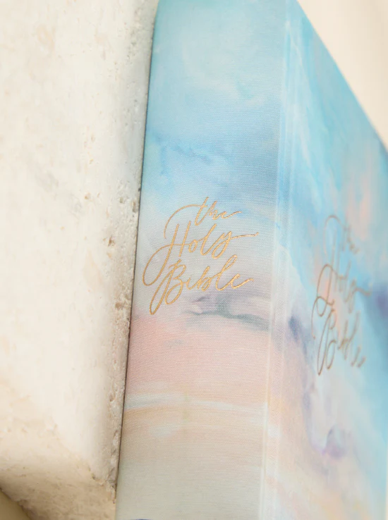 Hosanna Revival NLT Compact Bible: Prairie Theme - Image 3