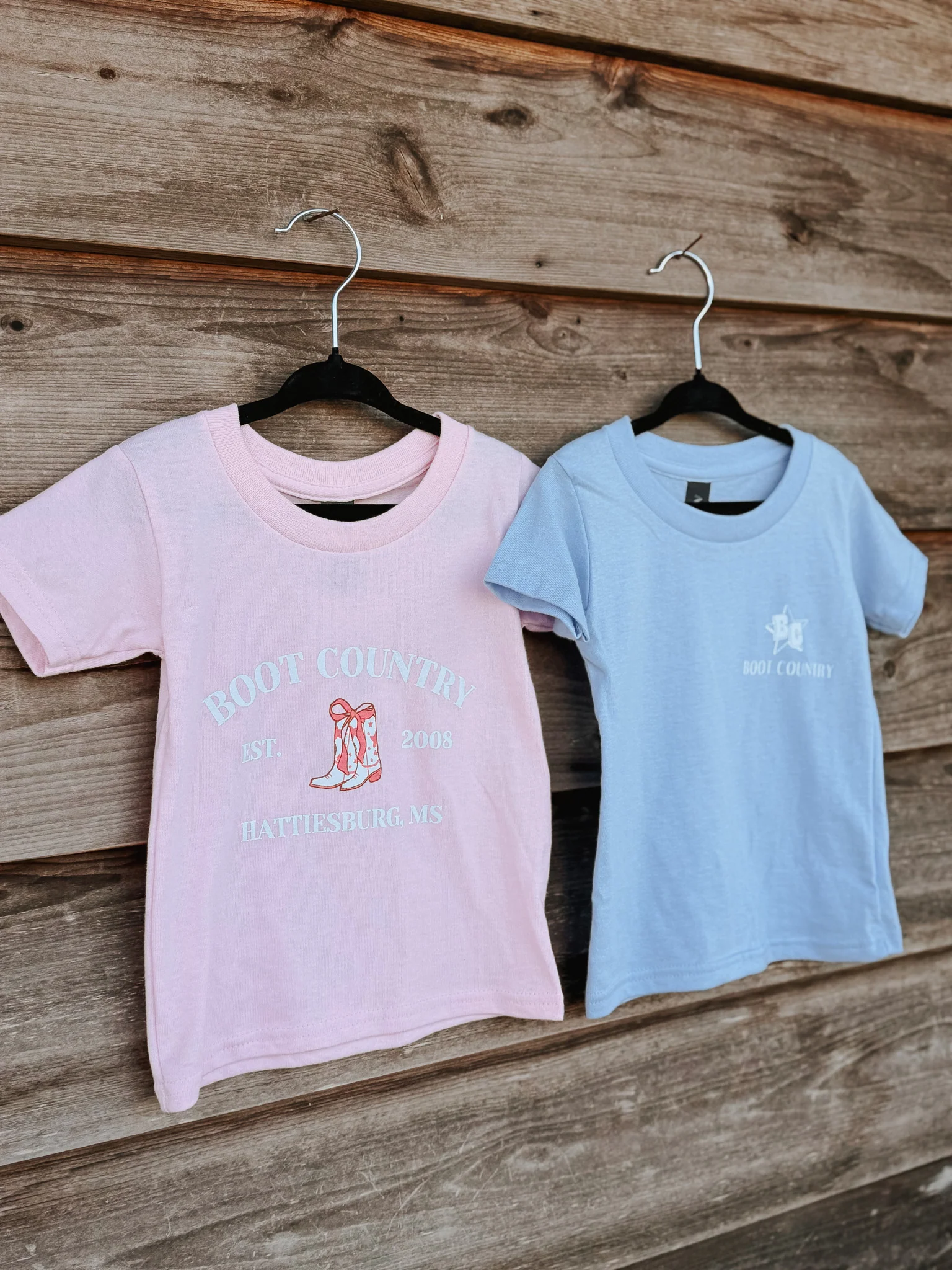 Youth Boot Country Tee in Pink - Image 4