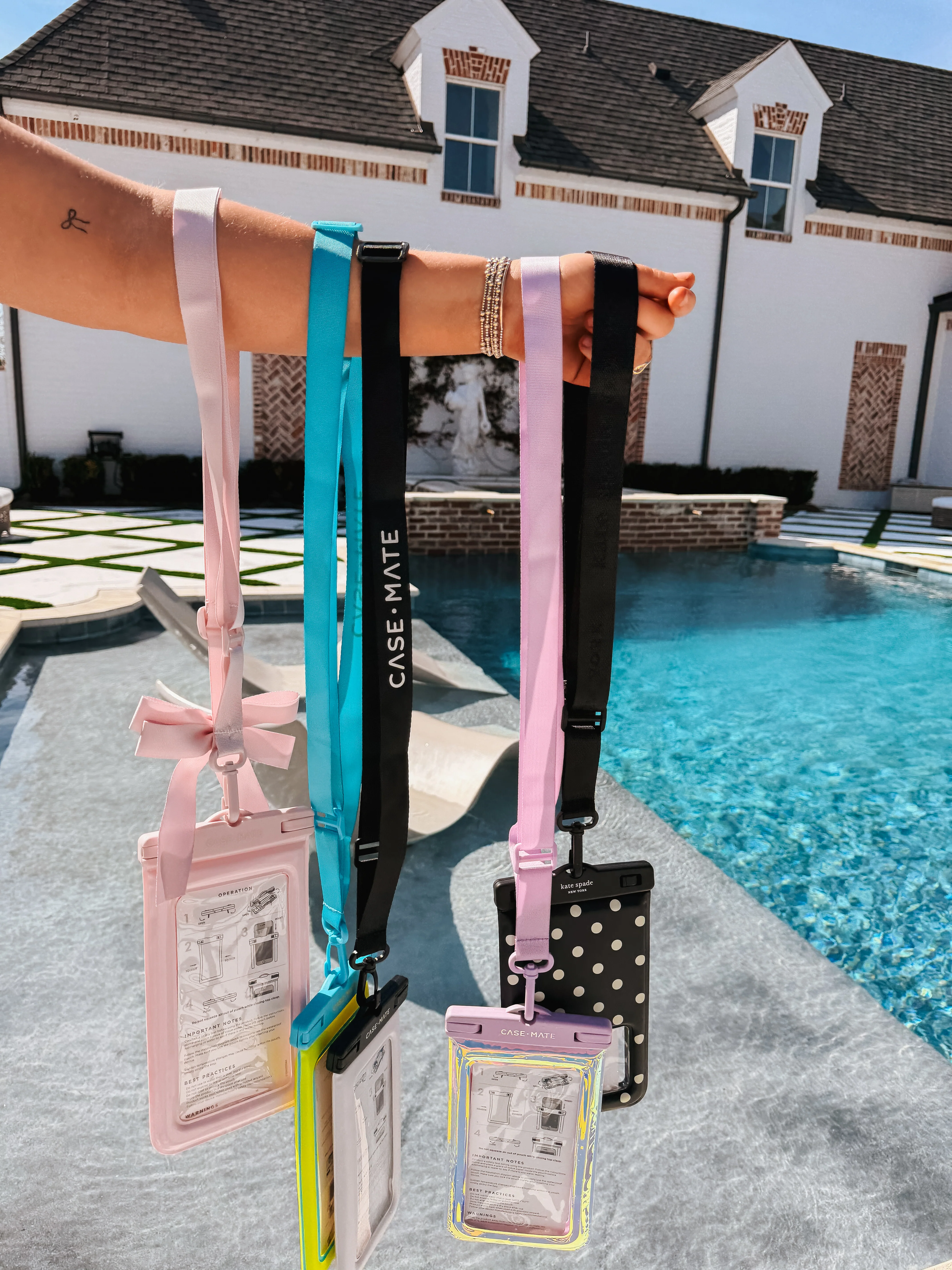Waterproof Floating Bow Phone Pouch - Ballet Pink - Image 4