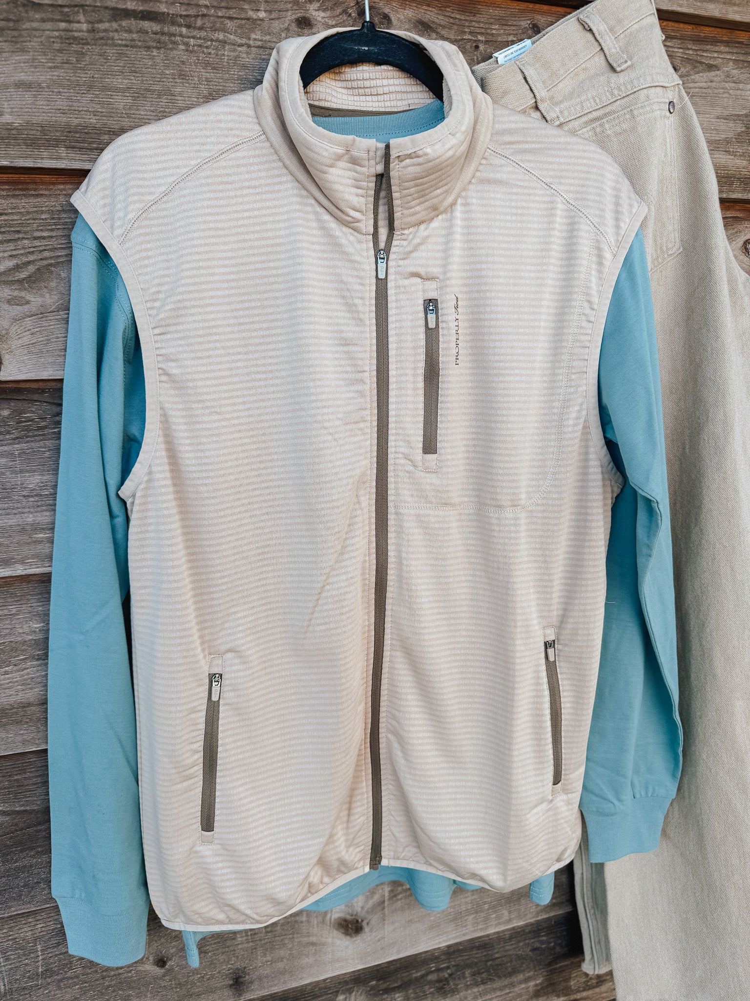 Men's Properly Tied Fairhope Vest In Khaki - Image 6