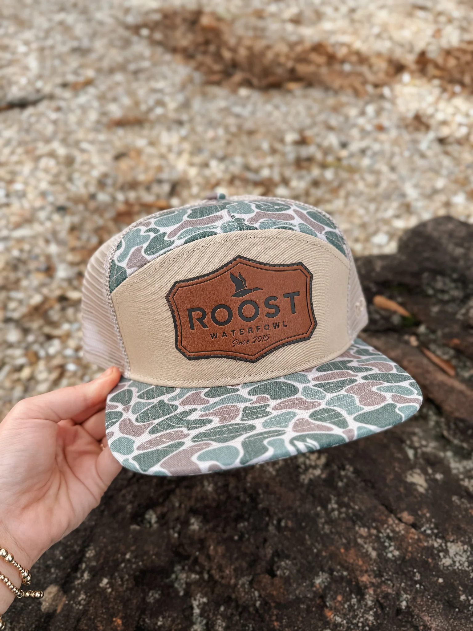 Roost Camo 7 Panel Shield Leather Patch Cap - Image 4