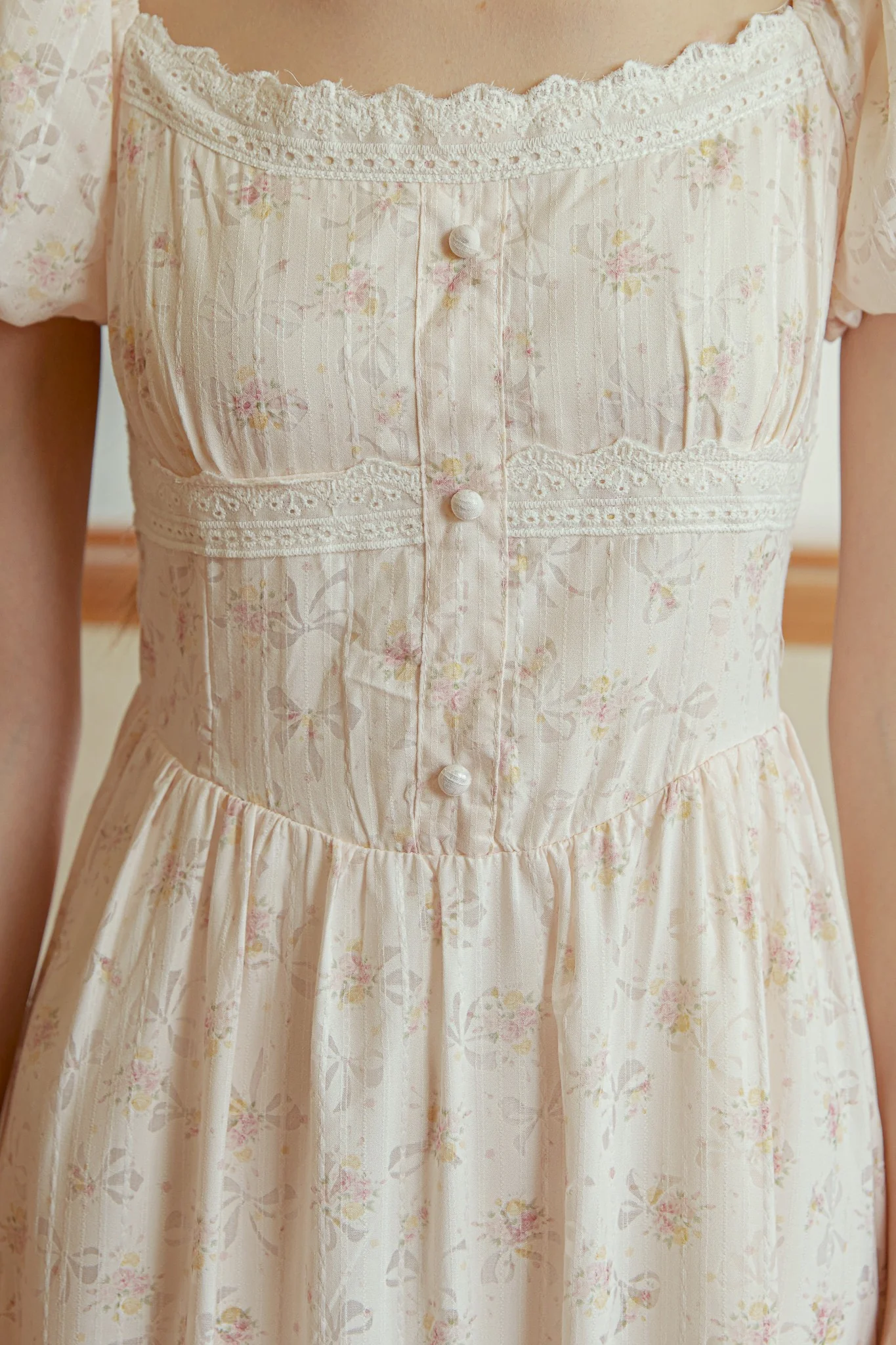 Vintage Charm Midi Dress in Blush - Image 9
