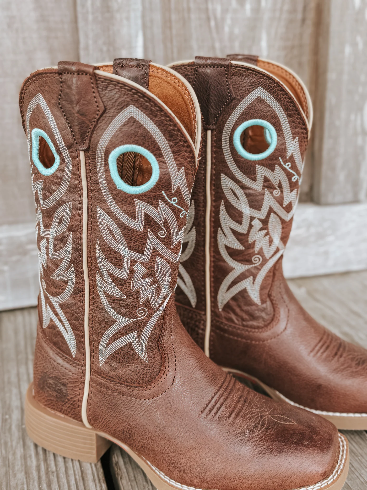 Justin Women's Liberty Boot - Spicy Brown Water Buffalo - Image 4