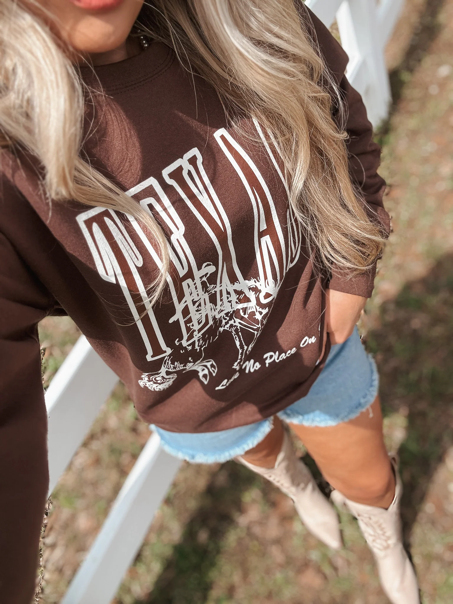 Texas - Like No Place on Earth Sweatshirt - Image 4