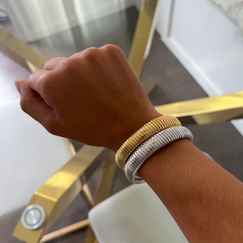 Thin Emma Bracelet in Gold - Image 2