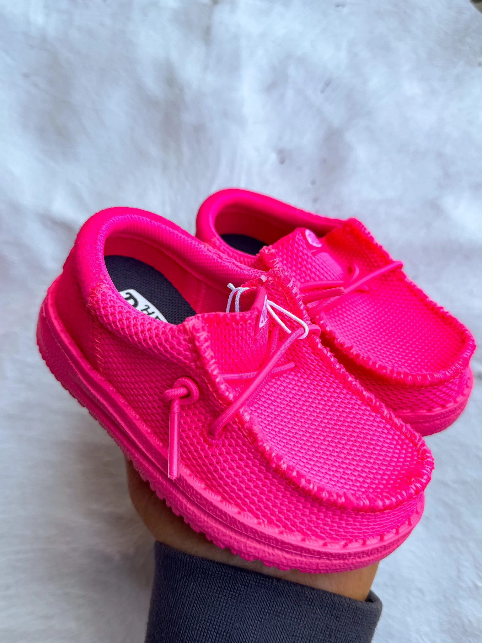 Hey Dude Wally Youth Funk Mono Electric Pink - Image 5