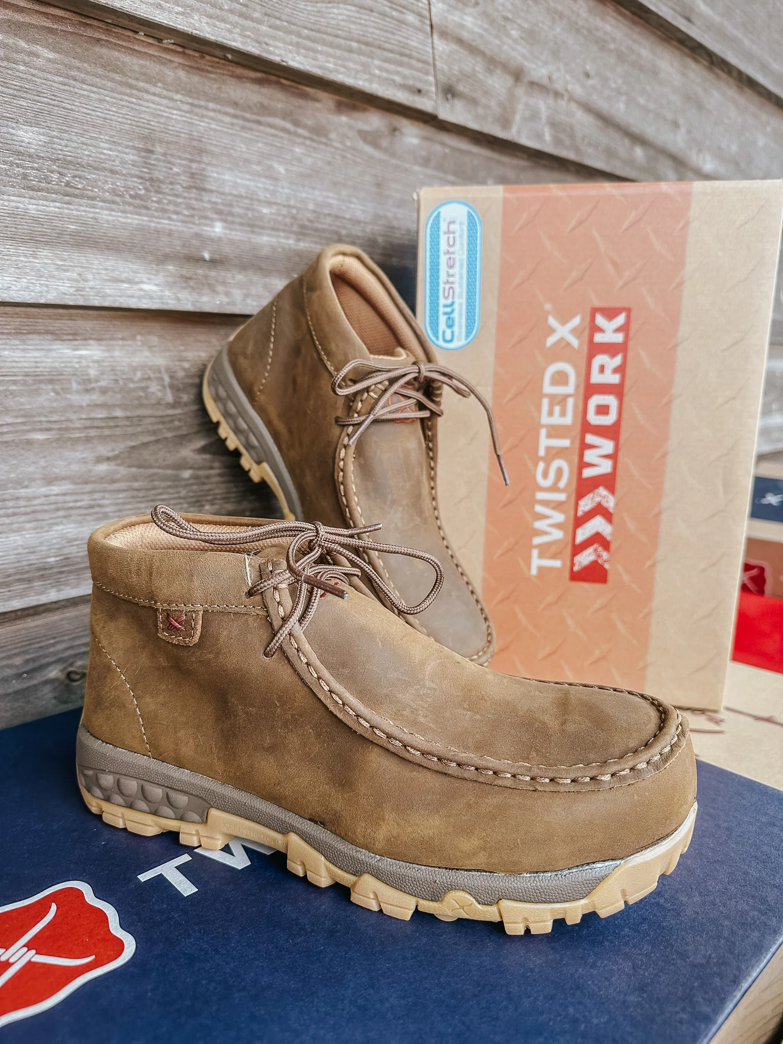 WOMEN'S TWISTED X COMPOSITE TOE WORK CHUKKA DRIVING MOC - Image 3
