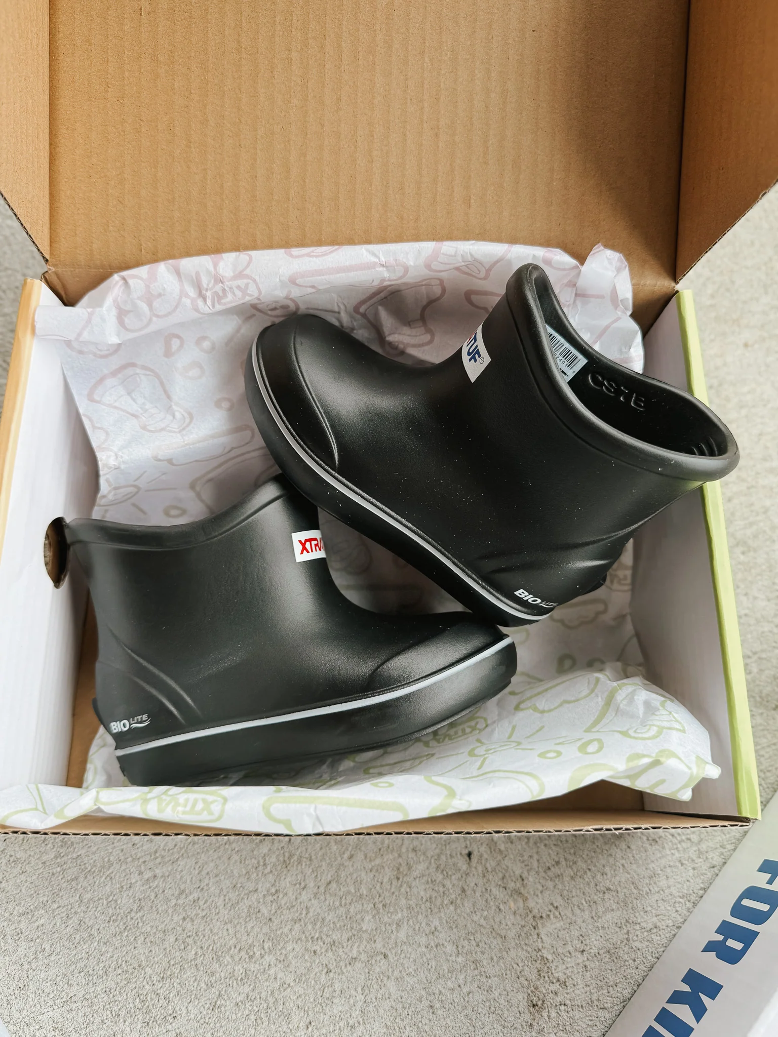 Little Kid's Tufs Black Ankle Deck Boot - Image 9