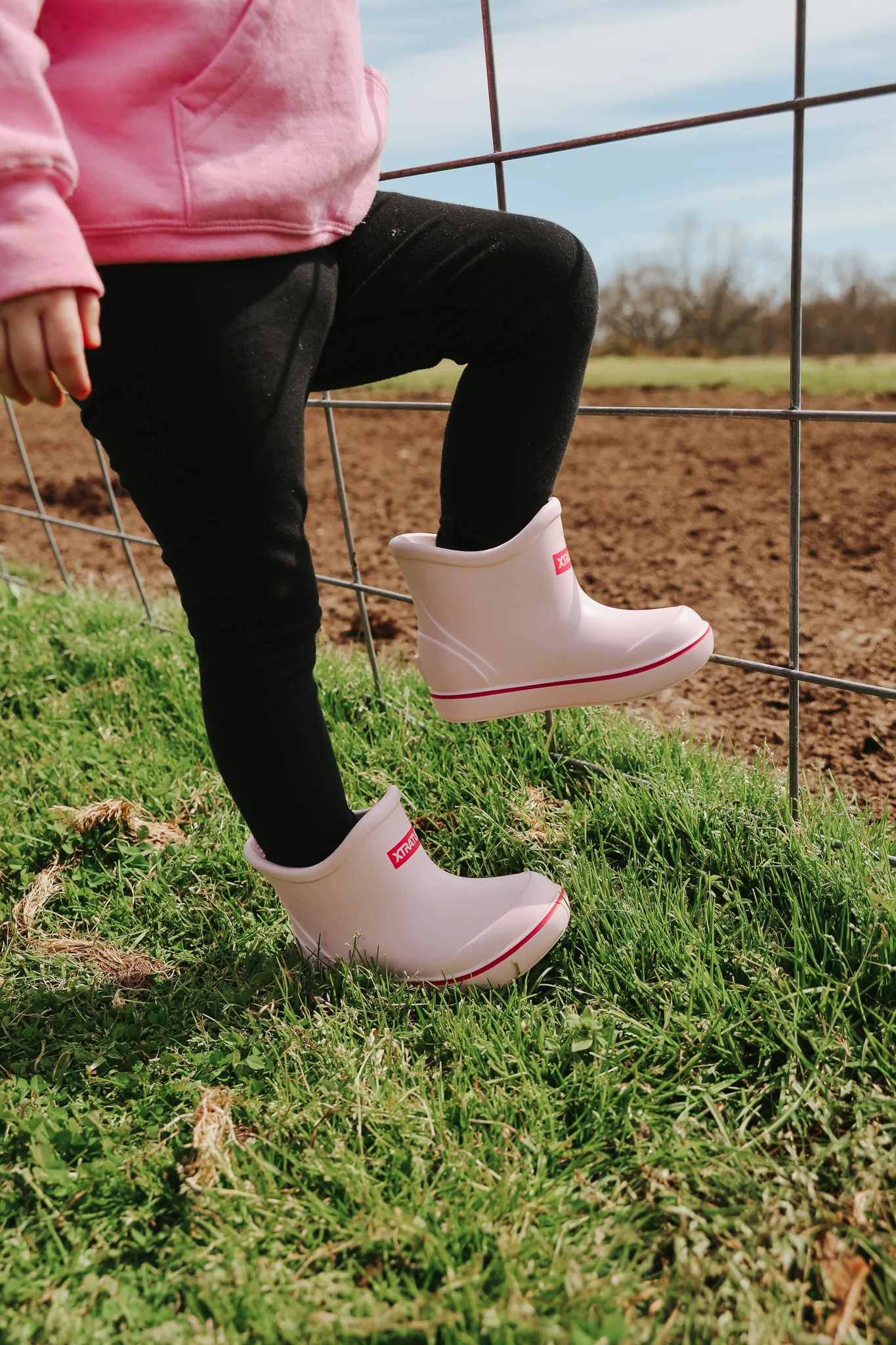 Little Kid's Tufs Pink Ankle Deck Boot - Image 15